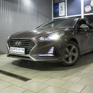 Замена штатных галогеновых линз на светодиодные BI-LED в Hyundai Sonata VII (LF)
