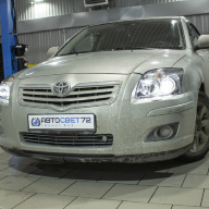 Toyota Avensis замена линз на светодиодные