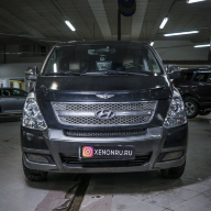 Hyundai Grand Starex - снятие не заводского лака с фар